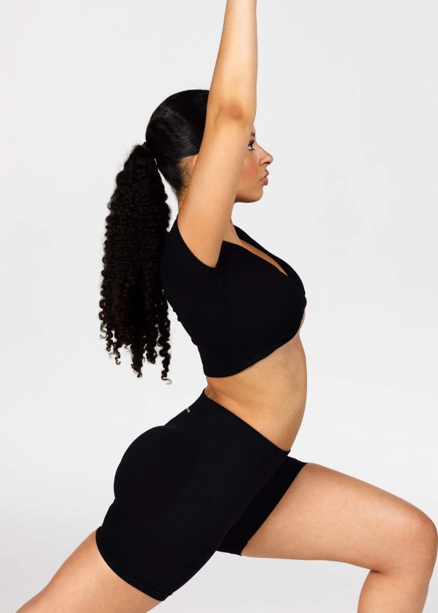 'Bella' Twist Tee - Black - Kikiva Collection