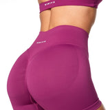 HIGH Dynamic Seamless Short - Blossom - Berry - Kikiva Collection
