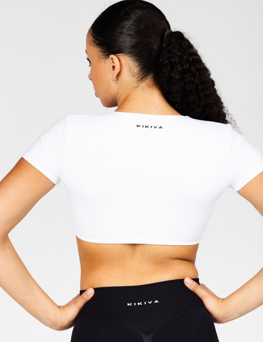 'Bella' Twist Tee - White - Kikiva Collection