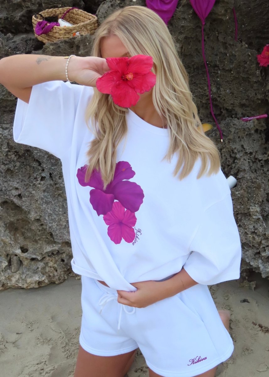 'Jess' Hibiscus T-Shirt - White - Kikiva Collection