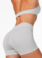 LOW Dynamic Seamless Short - Ash Grey - Kikiva Collection