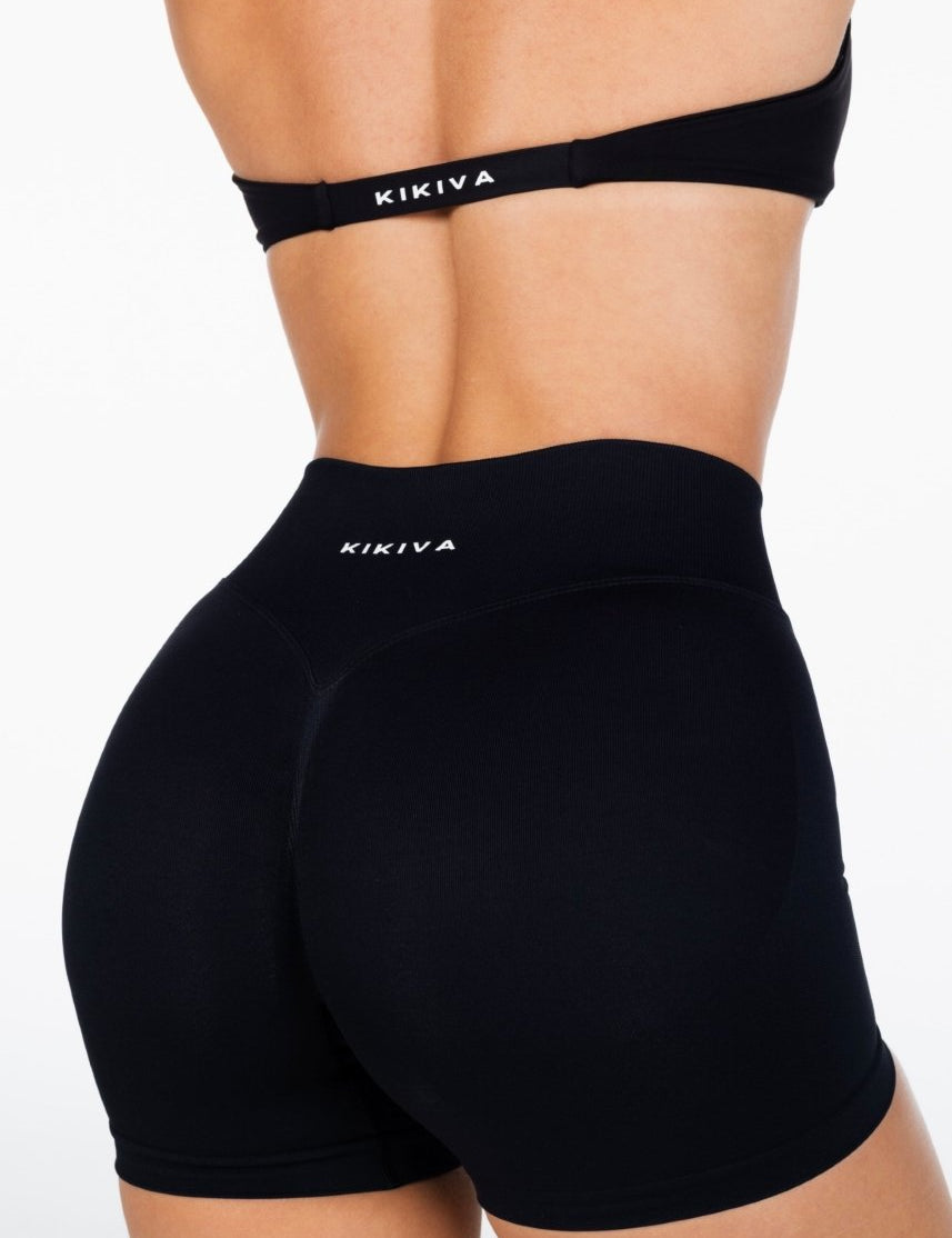 LOW Dynamic Seamless Short - Black - Kikiva Collection