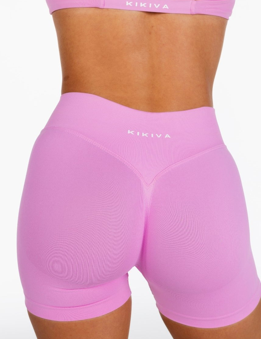 LOW Dynamic Seamless Short - Candy Pink - Kikiva Collection