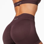 LOW Dynamic Seamless Short - Dark Choc - Kikiva Collection