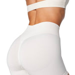 LOW Dynamic Seamless Short - Ivory - Kikiva Collection