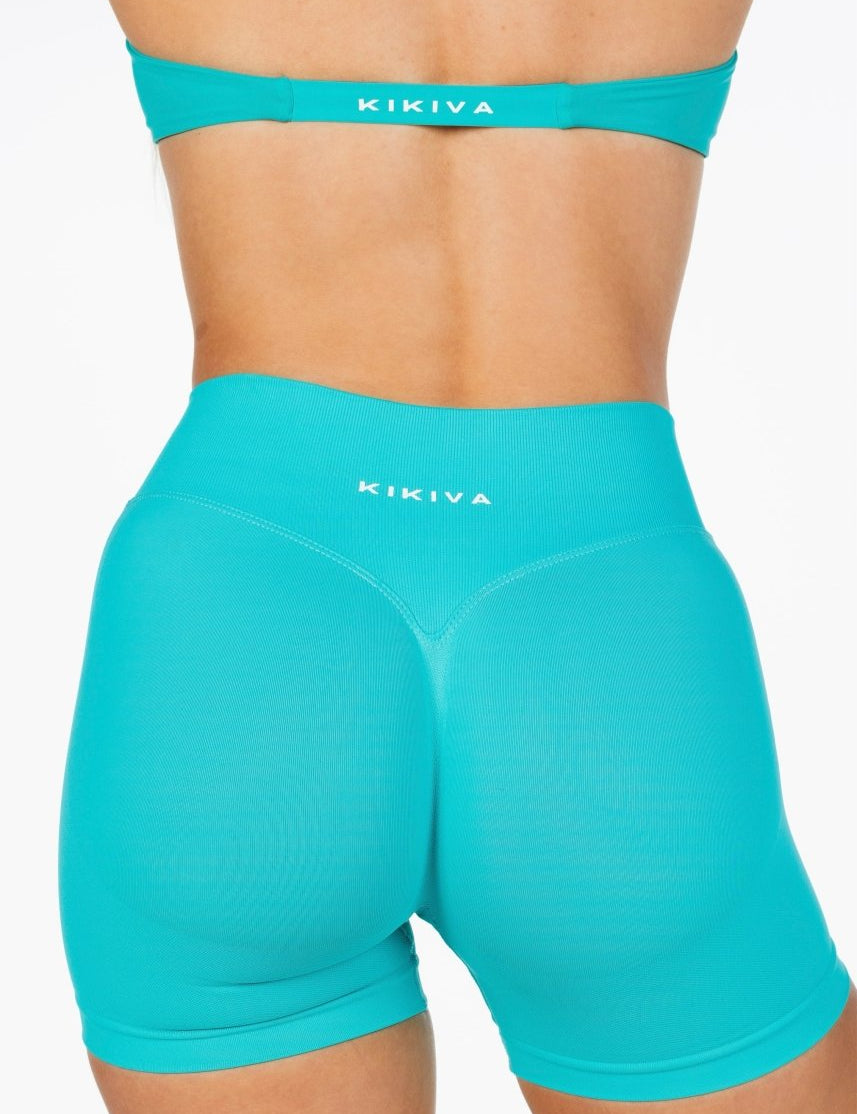 LOW Dynamic Seamless Short - Turquoise - Kikiva Collection