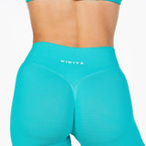 LOW Dynamic Seamless Short - Turquoise - Kikiva Collection