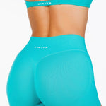 LOW Dynamic Seamless Short - Turquoise - Kikiva Collection