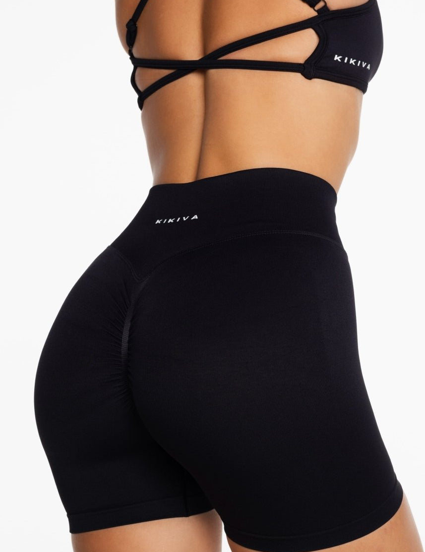 Lycra Seamless Short 4.5" - Black - Kikiva Collection